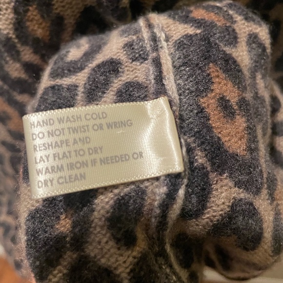 White + Warren Leopard Print Open Front Lightweight Soft Cashmere Cardigan - Picture 6 of 8